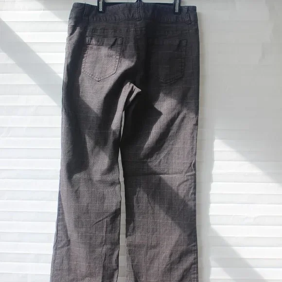 Denver Hayes Plaid Curvy Pants - Picture 2 of 4